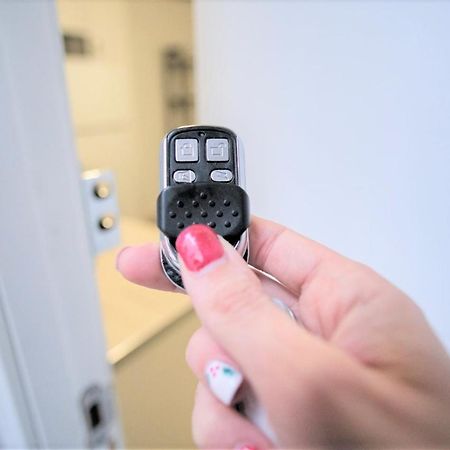 Coqueto Apartamento Nuevo En Pleno Centro De Algeciras Bb Bagian luar foto