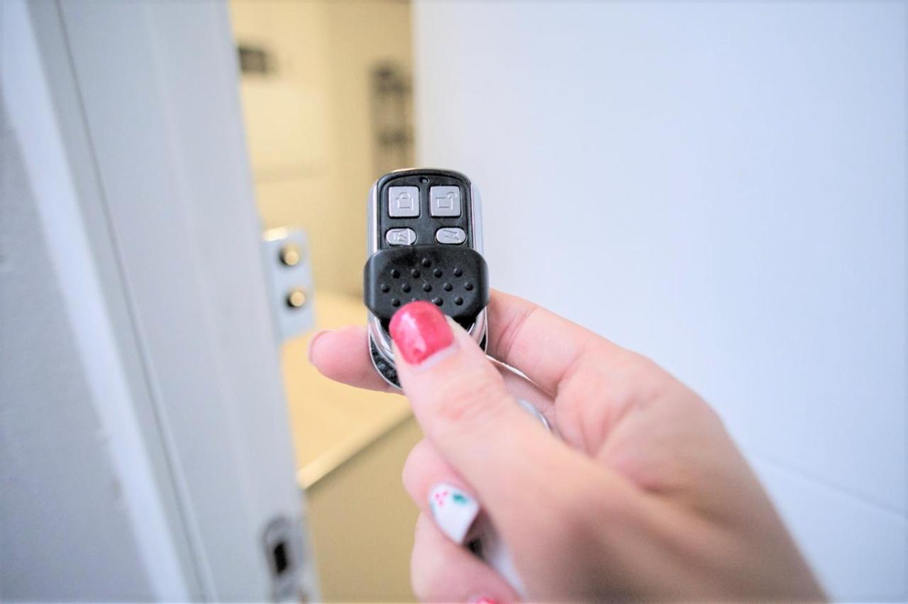 Coqueto Apartamento Nuevo En Pleno Centro De Algeciras Bb Bagian luar foto